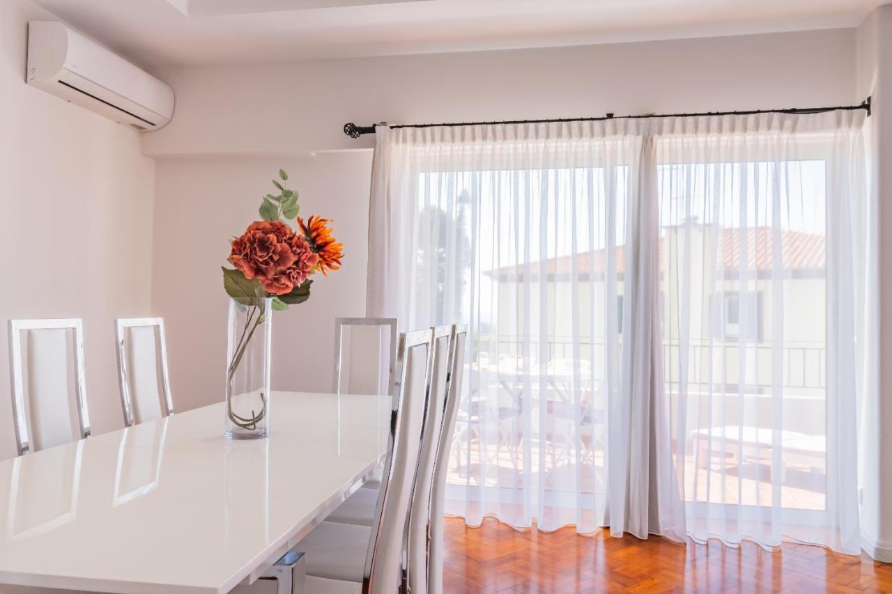 Apartamento Jasmineiro - By Wehost ฟุงชาล ภายนอก รูปภาพ