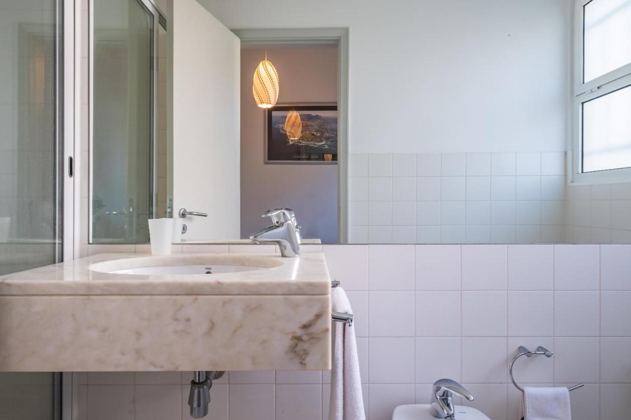 Apartamento Jasmineiro - By Wehost ฟุงชาล ภายนอก รูปภาพ