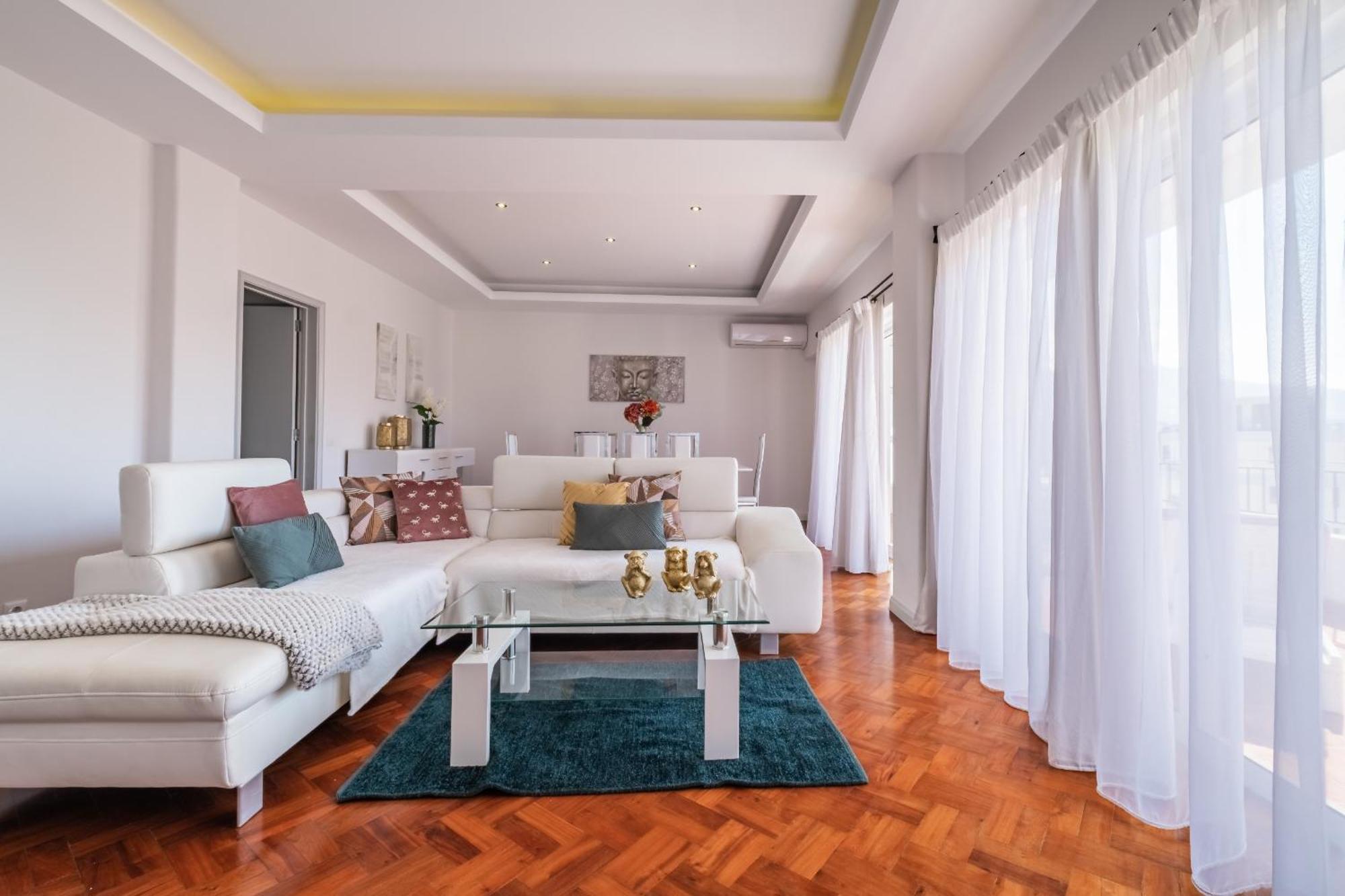 Apartamento Jasmineiro - By Wehost ฟุงชาล ภายนอก รูปภาพ